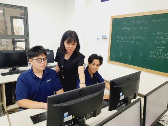 Ảnh của Xây dựng mô hình ‘AI nhân văn trong giáo dục’